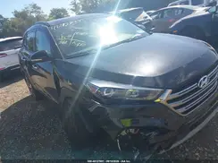 KM8J3CA28JU684976 2018 HYUNDAI TUCSON