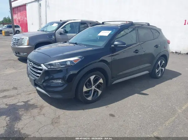 KM8J3CA28JU716017 2018 HYUNDAI TUCSON - Image 2