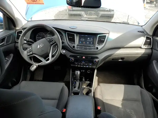 KM8J3CA28JU726434 2018 HYUNDAI TUCSON - Image 8