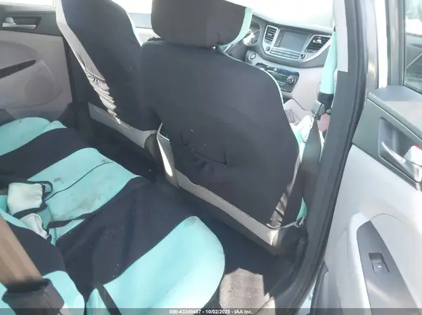 KM8J3CA28JU727535 2018 HYUNDAI TUCSON - Image 8
