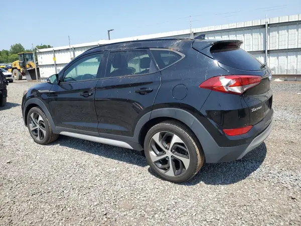 KM8J3CA28JU729379 2018 HYUNDAI TUCSON - Image 2
