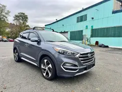 KM8J3CA28JU759238 2018 HYUNDAI TUCSON