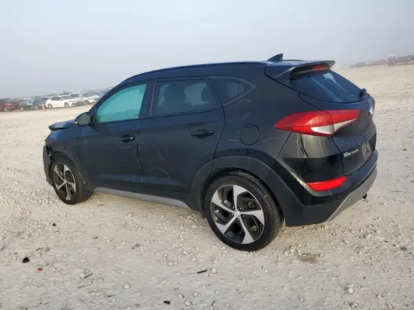 KM8J3CA28JU777156 2018 HYUNDAI TUCSON - Image 2
