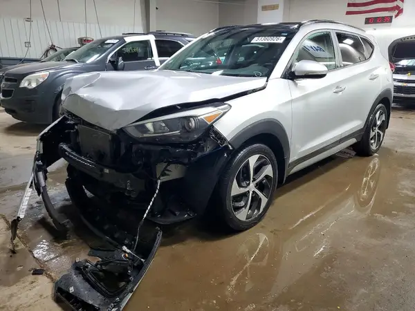KM8J3CA28JU822385 2018 HYUNDAI TUCSON - Image 1