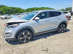 KM8J3CA28JU832527 2018 HYUNDAI TUCSON