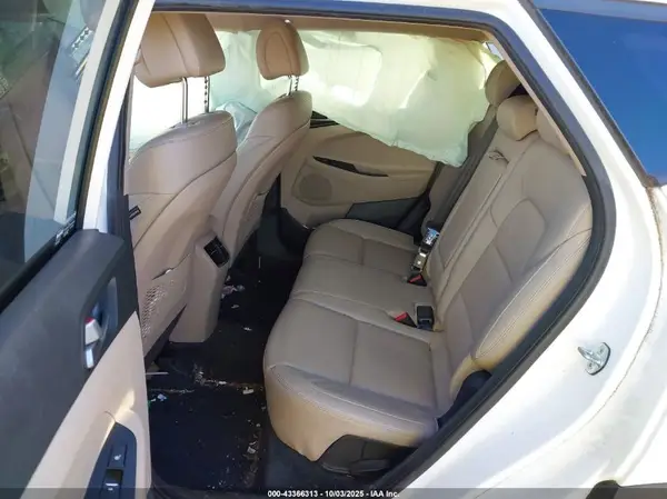 KM8J3CA29GU024115 2016 HYUNDAI TUCSON - Image 8