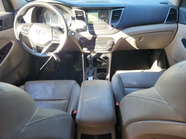 KM8J3CA29GU024258 2016 HYUNDAI TUCSON - Image 8