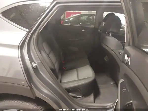 KM8J3CA29GU030822 2016 HYUNDAI TUCSON - Image 8