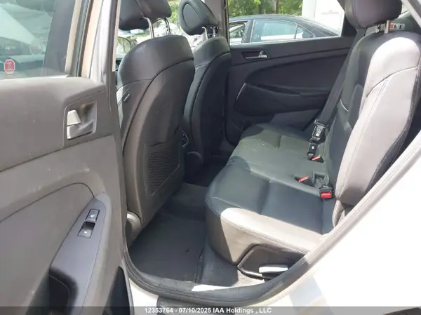 KM8J3CA29GU031145 2016 HYUNDAI TUCSON - Image 8