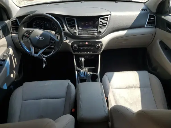 KM8J3CA29GU032408 2016 HYUNDAI TUCSON - Image 8