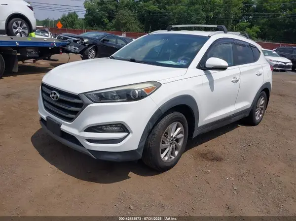 KM8J3CA29GU039987 2016 HYUNDAI TUCSON - Image 2
