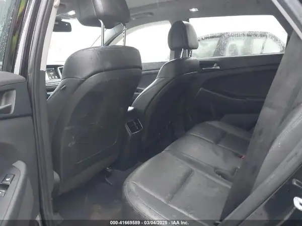 KM8J3CA29GU049127 2016 HYUNDAI TUCSON - Image 8