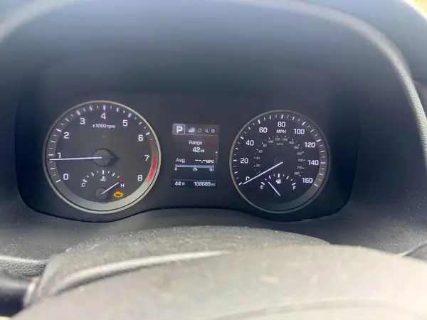 KM8J3CA29GU056532 2016 HYUNDAI TUCSON - Image 8