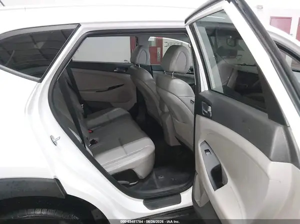 KM8J3CA29GU083746 2016 HYUNDAI TUCSON - Image 8