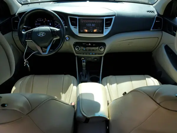KM8J3CA29GU087084 2016 HYUNDAI TUCSON - Image 8