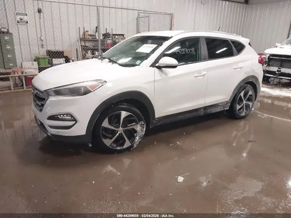 KM8J3CA29GU104918 2016 HYUNDAI TUCSON - Image 2