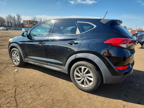 KM8J3CA29GU106765 2016 HYUNDAI TUCSON - Image 2