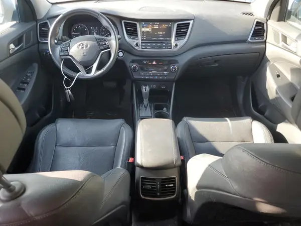 KM8J3CA29GU124084 2016 HYUNDAI TUCSON - Image 8