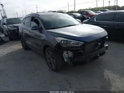 KM8J3CA29GU137465 2016 HYUNDAI TUCSON