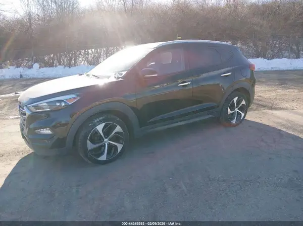 KM8J3CA29GU141161 2016 HYUNDAI TUCSON - Image 2