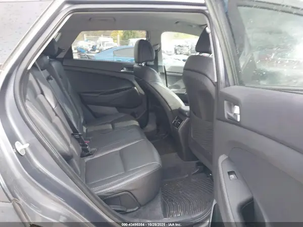 KM8J3CA29GU159031 2016 HYUNDAI TUCSON - Image 8