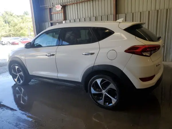 KM8J3CA29GU161281 2016 HYUNDAI TUCSON - Image 2