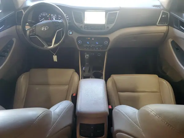 KM8J3CA29GU161281 2016 HYUNDAI TUCSON - Image 8
