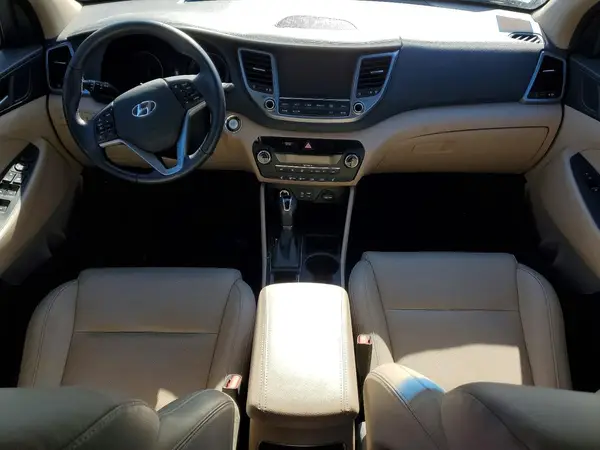KM8J3CA29GU165752 2016 HYUNDAI TUCSON - Image 8