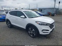 KM8J3CA29GU181112 2016 HYUNDAI TUCSON