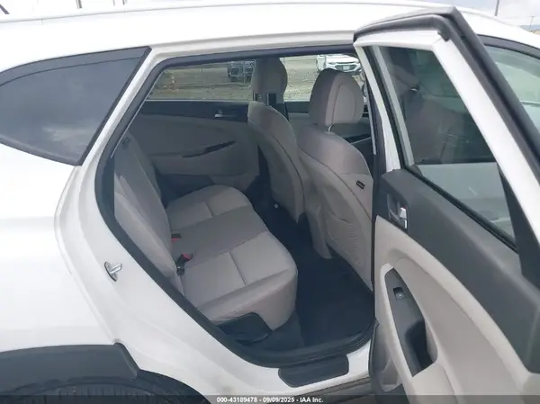 KM8J3CA29GU181112 2016 HYUNDAI TUCSON - Image 8