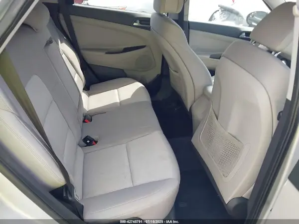 KM8J3CA29GU183023 2016 HYUNDAI TUCSON - Image 8