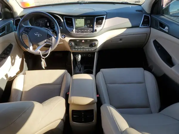 KM8J3CA29GU194068 2016 HYUNDAI TUCSON - Image 8