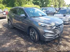 KM8J3CA29GU199142 2016 HYUNDAI TUCSON