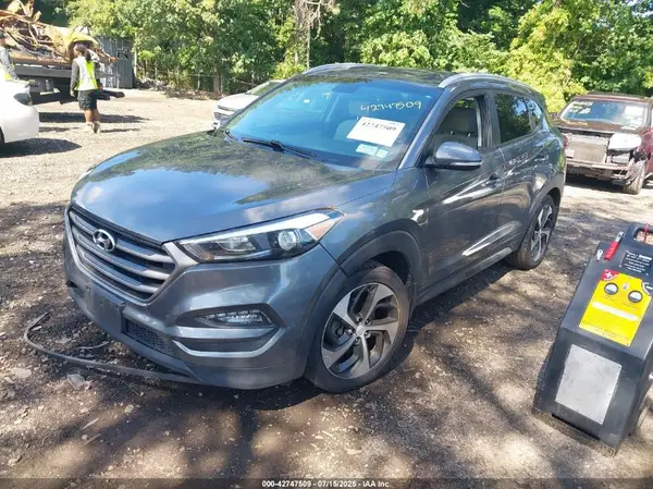 KM8J3CA29GU199142 2016 HYUNDAI TUCSON - Image 2
