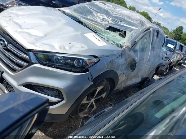 KM8J3CA29GU212648 2016 HYUNDAI TUCSON - Image 2
