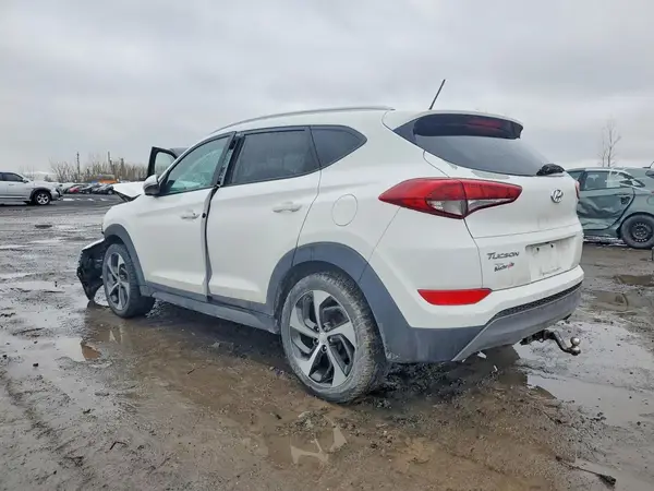 KM8J3CA29GU240529 2016 HYUNDAI TUCSON - Image 2