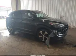 KM8J3CA29GU250879 2016 HYUNDAI TUCSON