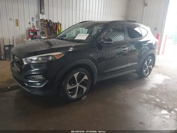 KM8J3CA29GU250879 2016 HYUNDAI TUCSON - Image 2