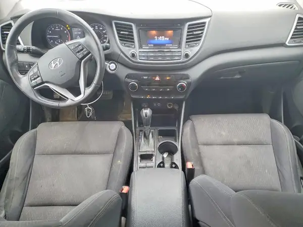 KM8J3CA29HU267814 2017 HYUNDAI TUCSON - Image 8