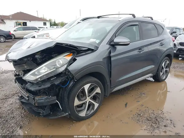 KM8J3CA29HU269742 2017 HYUNDAI TUCSON - Image 2