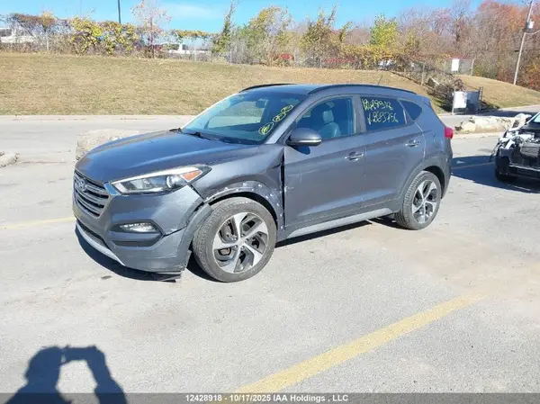 KM8J3CA29HU269756 2017 HYUNDAI TUCSON - Image 2