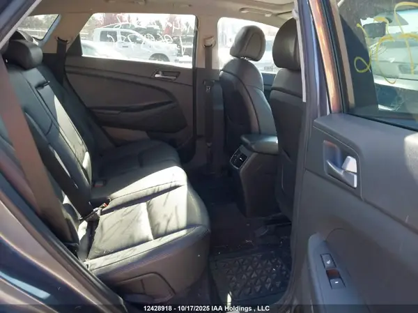 KM8J3CA29HU269756 2017 HYUNDAI TUCSON - Image 8