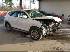 KM8J3CA29HU271880 2017 HYUNDAI TUCSON
