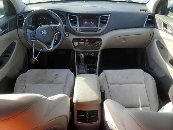 KM8J3CA29HU272219 2017 HYUNDAI TUCSON - Image 8