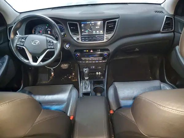 KM8J3CA29HU275279 2017 HYUNDAI TUCSON - Image 8
