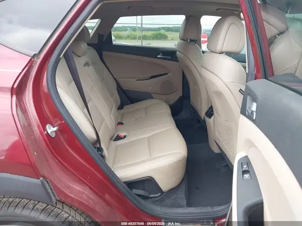 KM8J3CA29HU287500 2017 HYUNDAI TUCSON - Image 8