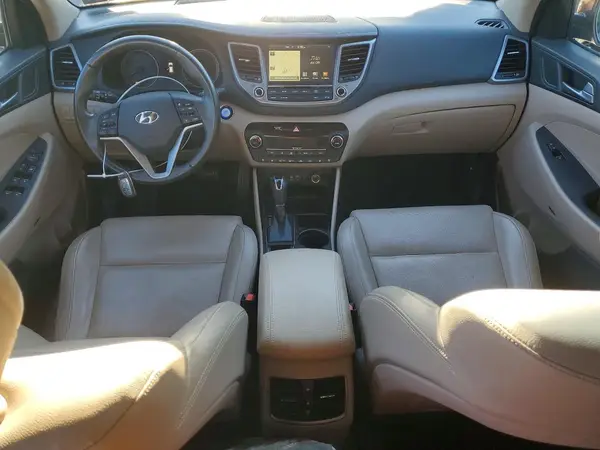 KM8J3CA29HU288209 2017 HYUNDAI TUCSON - Image 8