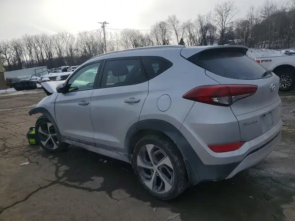 KM8J3CA29HU292163 2017 HYUNDAI TUCSON - Image 2
