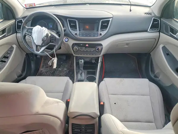 KM8J3CA29HU292163 2017 HYUNDAI TUCSON - Image 8