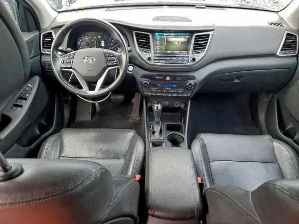 KM8J3CA29HU296018 2017 HYUNDAI TUCSON - Image 8